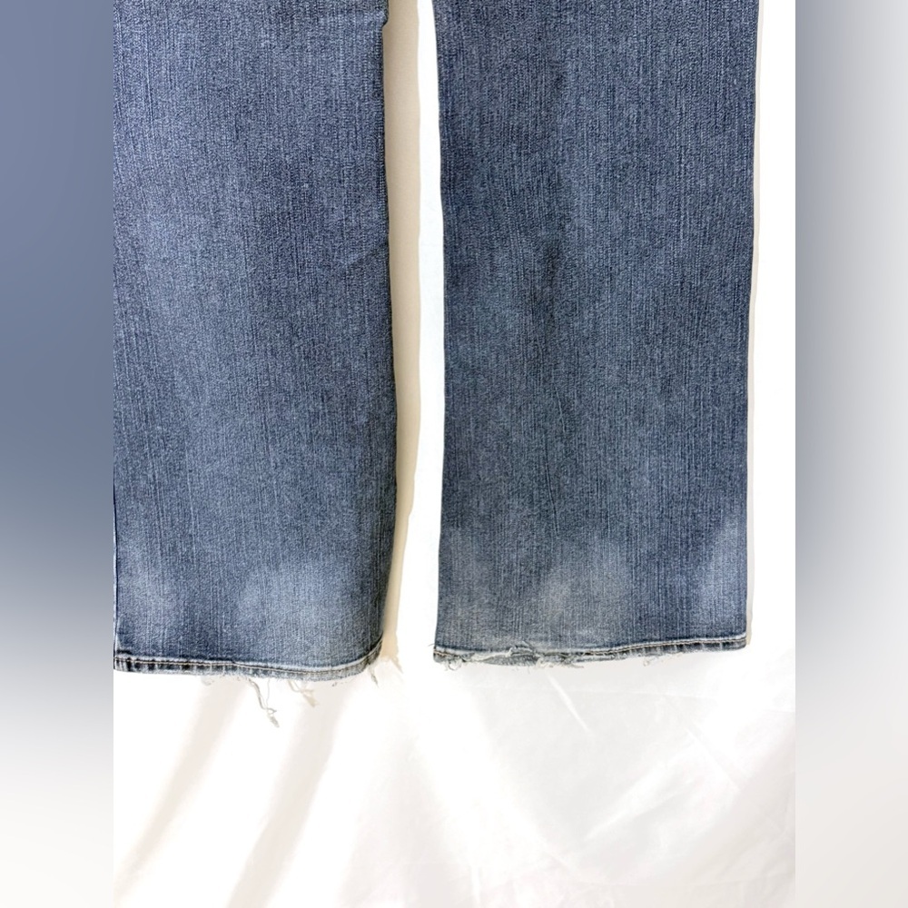 Silver “Tina” Slim Fit Flare Mid Rise Stretchy Figure Flattering Jeans Size 32 - Picture 8 of 14